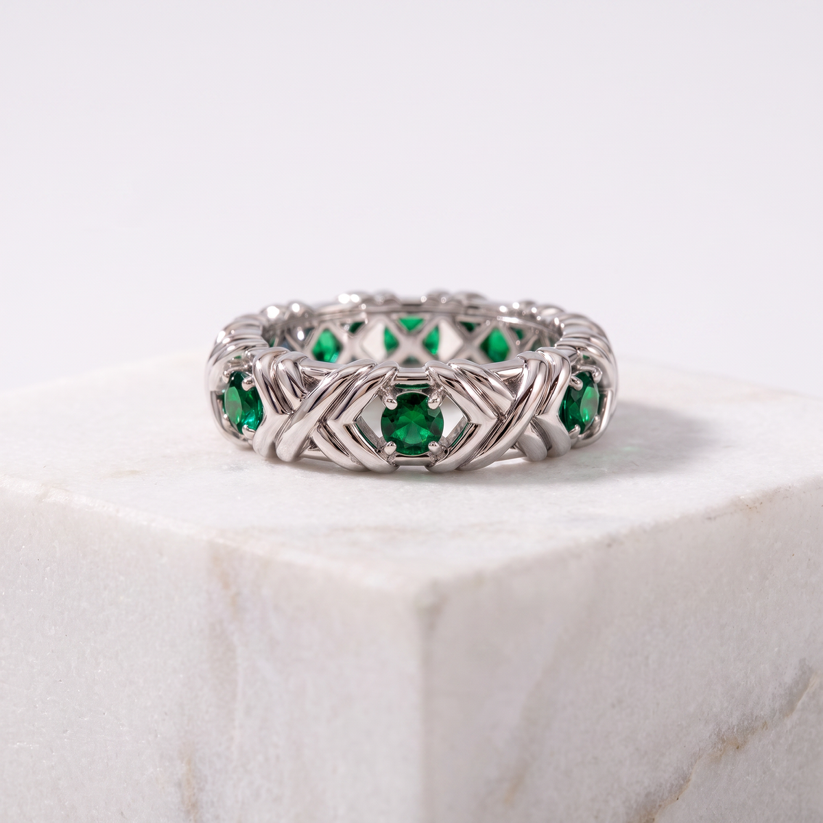 Nostalgia Chunky Ring with Emeralds