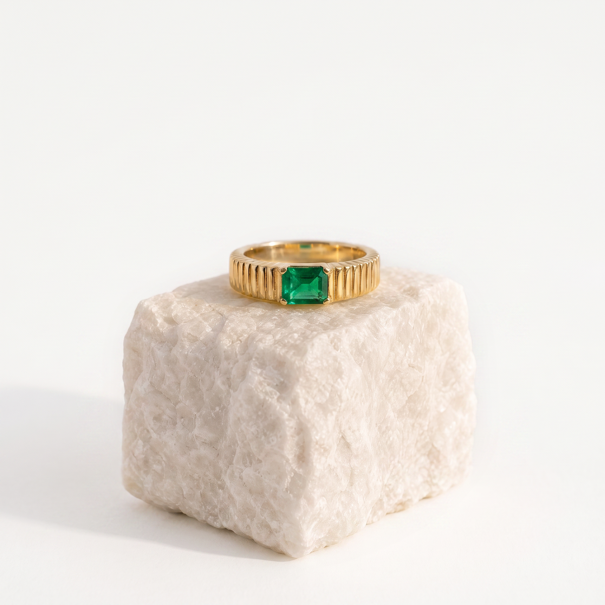 The Linea Emerald Ring